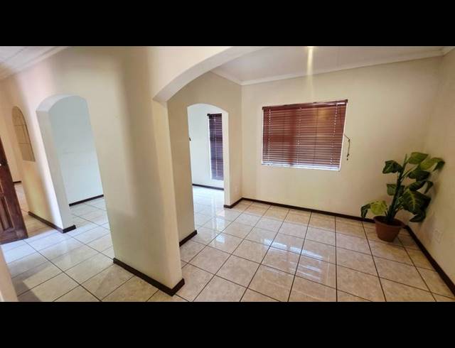 3 BEDROOM HOUSE FOR SALE IN CHANTELLE